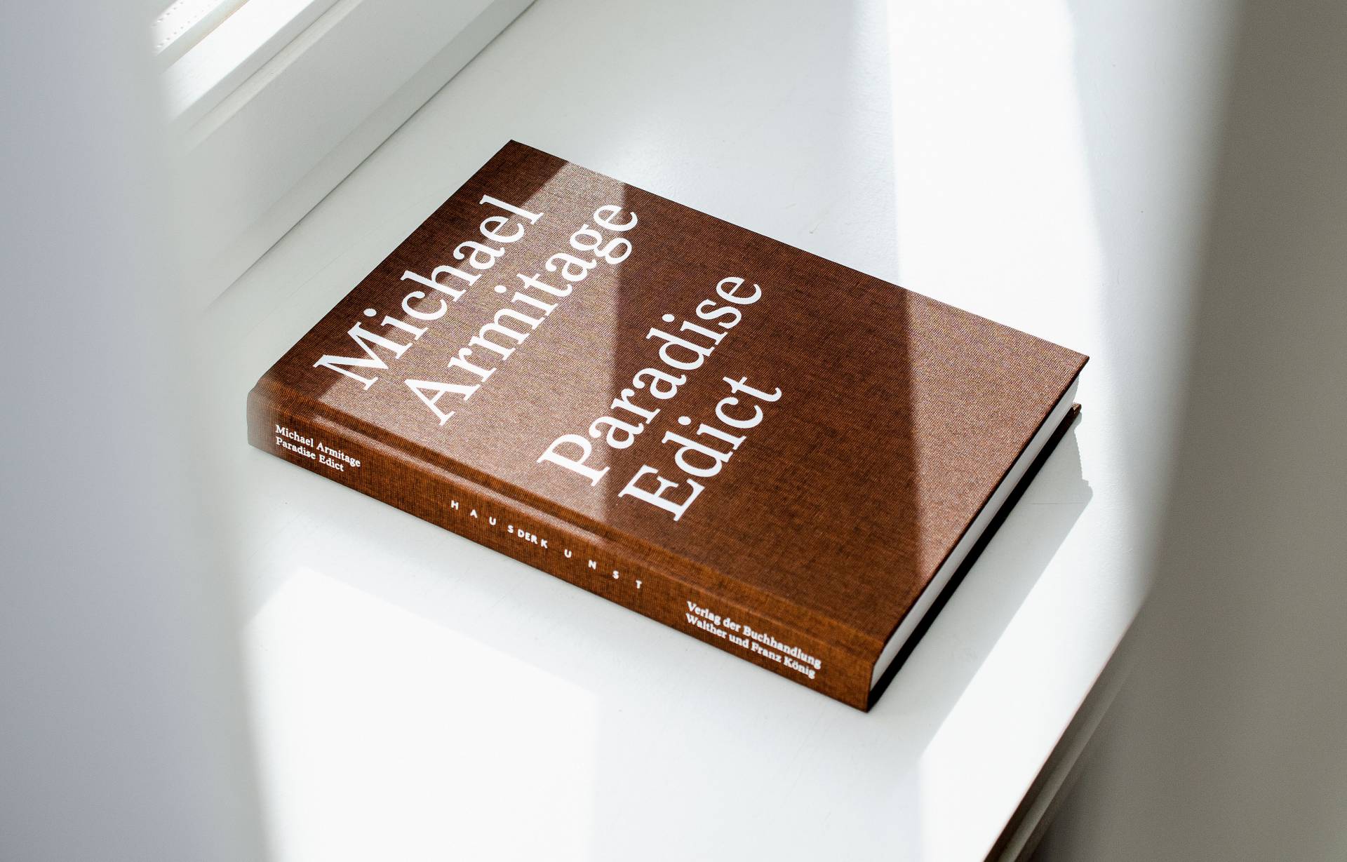 Katalog zur Ausstellung »Michael Armitage – Paradise Edict« für das Haus der Kunst in München